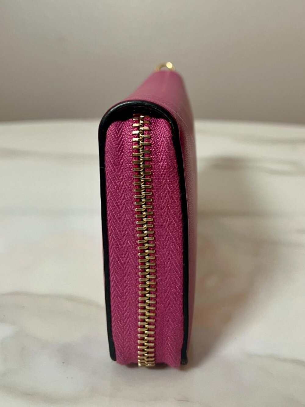 Gucci Pink Leather Zip Around Wallet Wristlet + Box - Picture 7 of 12